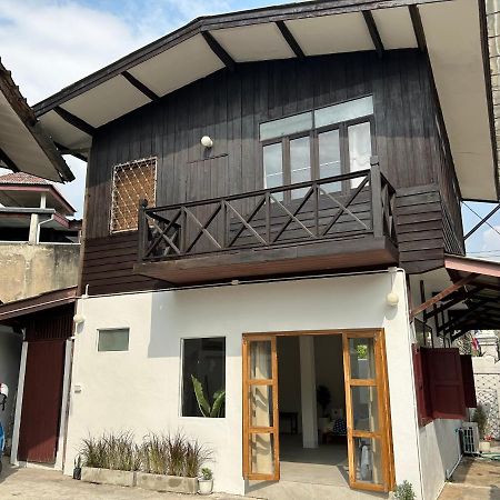 Cozy Villa In Chiangmai Old Town Csiangmaj Kültér fotó